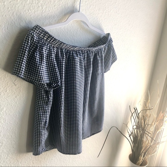 *SOLD* Gingham blue off shoulder cap sleeve top - Picture 3 of 9